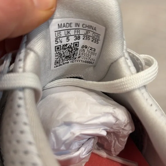 Adidas Ultraboost Golf Shoes - Picture 10 of 13